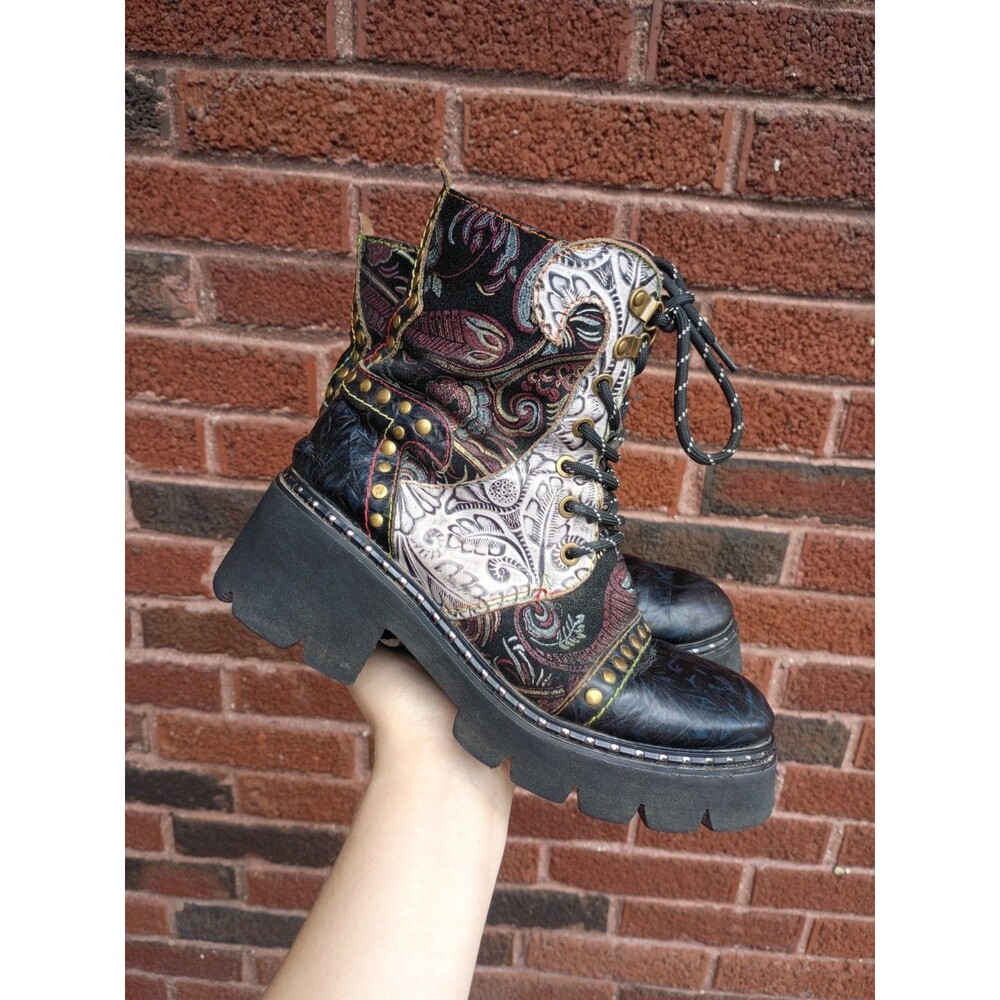 L'Artiste Severe Leather Lace Up Studded Combat Boots EU 38 US 7 mixed pattern